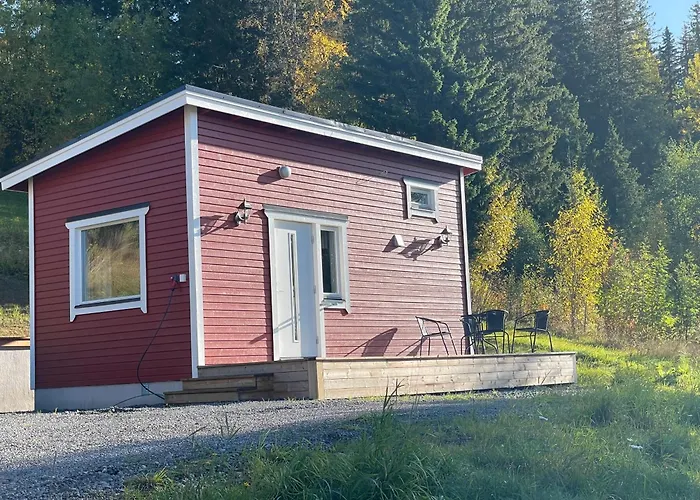 Solbergs, Fint Attefallshus I Vik, Are