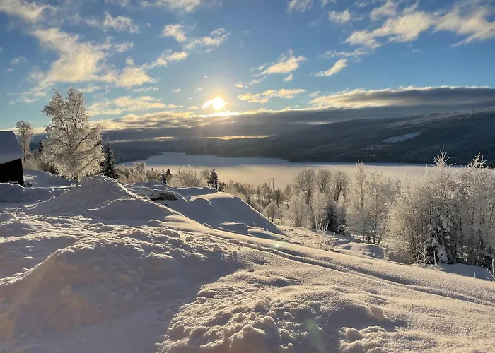 Solbergs, Fint Attefallshus I Vik, Are