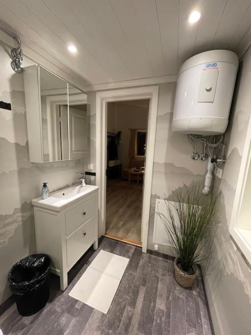 Solbergs, Fint Attefallshus I Vik, Chalet