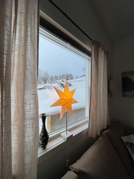 Solbergs, Fint Attefallshus I Vik, * Are