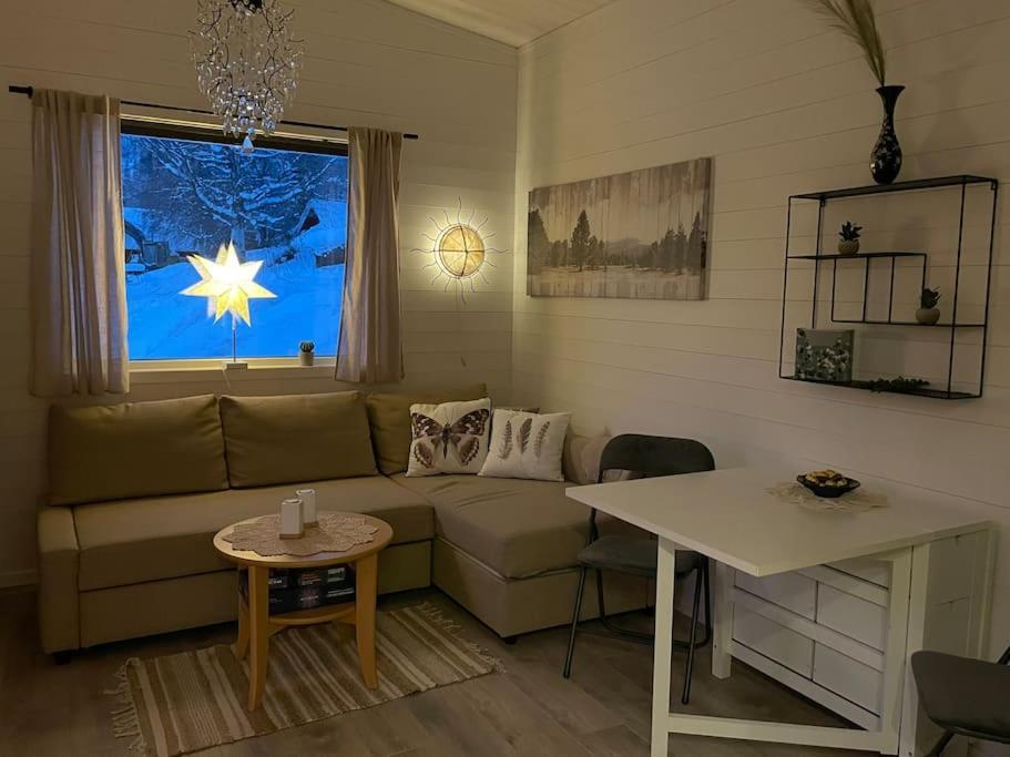 Chalet Solbergs, Fint Attefallshus I Vik,