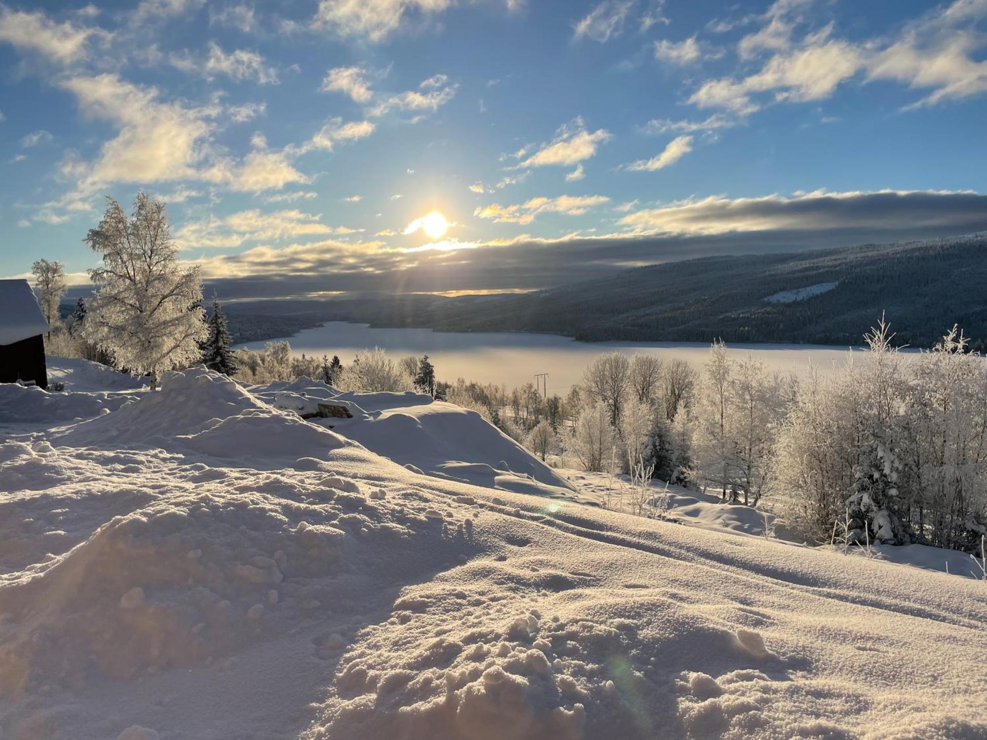 Solbergs, Fint Attefallshus I Vik,